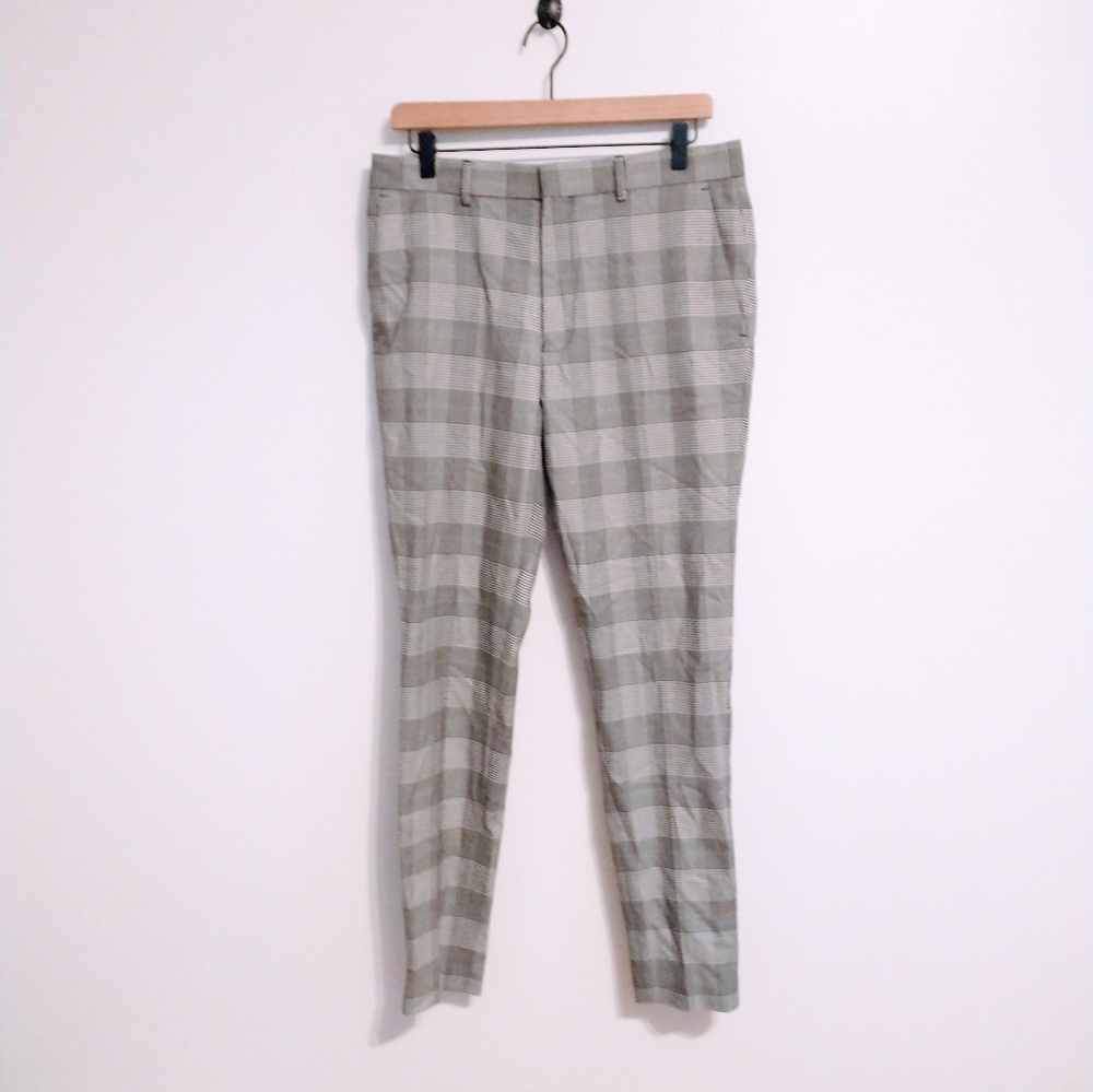 Asos designs plaid dress pants perfect for work, size 32" waist, 32" regular len